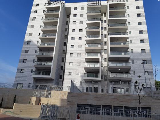 ענבר 6 (רחובות החדשה)