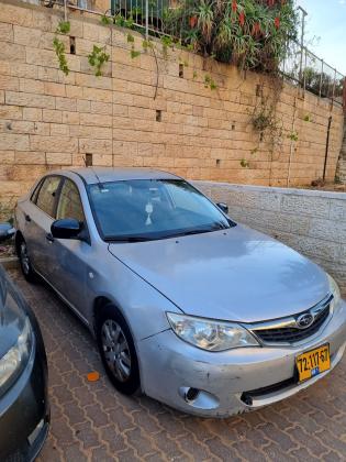 סובארו B3 סדאן (2009)