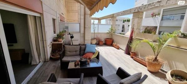 אלכסנדר סשה ארגוב 13 (המשתלה)