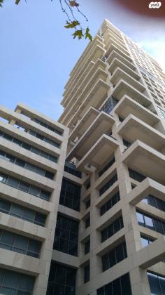 ניסים אלוני 16 (פארק צמרת)