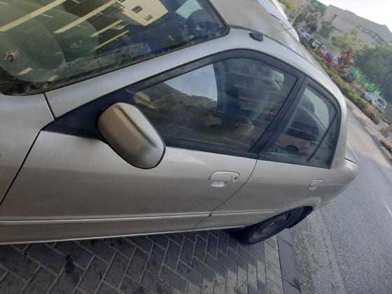 מאזדה 323 לאנטיס (2001)