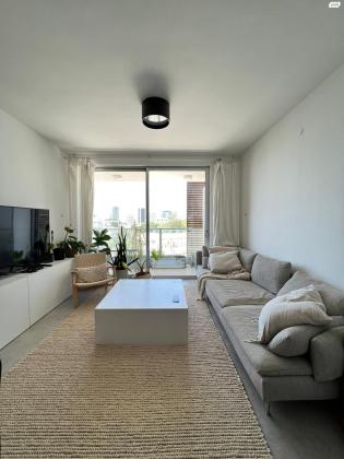 יהודה הלוי 72 (לינקולן)