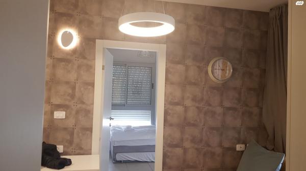 יצחק אבינו 13 (שכונה ד)