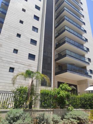 ה' באייר 43 (נווה ים)