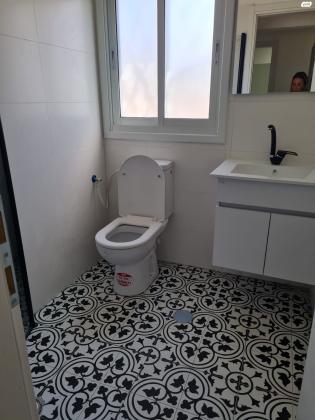 אלפרד רוסי (שכונה ד)