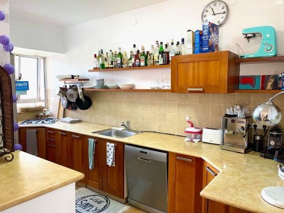 זלמן שניאור 7 (מרכז)