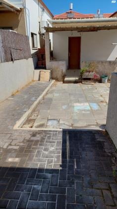 ה' באייר 24 (גבעת אולגה)