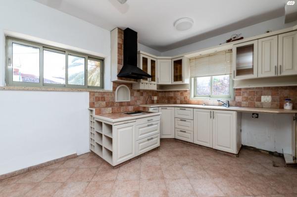 הרצל 67 (המושבה)