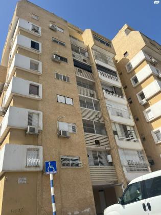 הרב קירשטיין 23 (מרכז העיר)