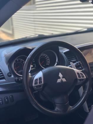 מיצובישי לנסר ספורטבק (2017)