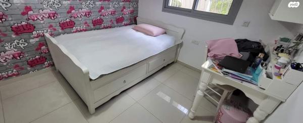 למכירה חדר נסיכות קומפלט של חברת עצמלה