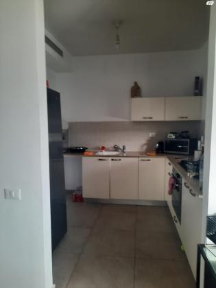 יצחק שמיר (עפולה עילית)