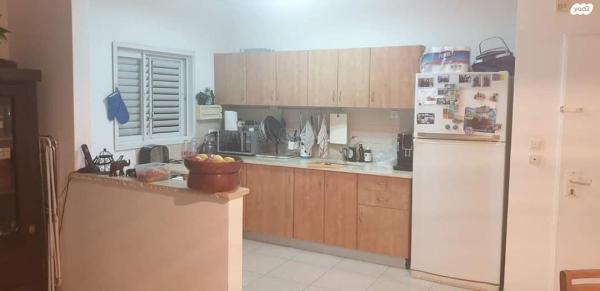 רופין 8 (מרכז)