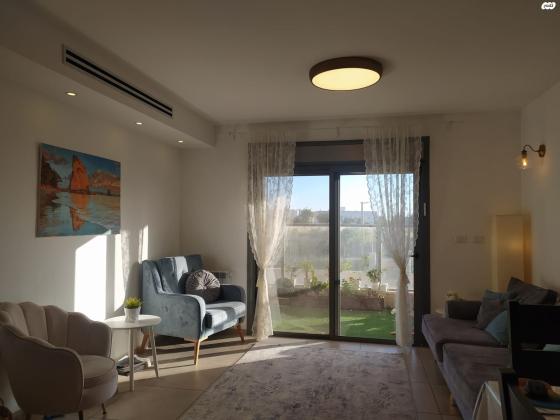 פרופ' יום טוב עסיס 1 (פסגת זאב מערב)