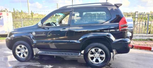 טויוטה לנד קרוזר קצר (2008)