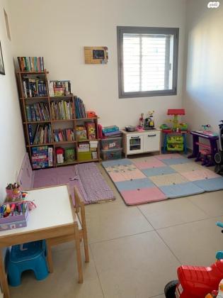 דרך רמתיים 11 (שרת)