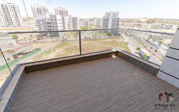 שדרות עמק חפר 53 (האגמים)