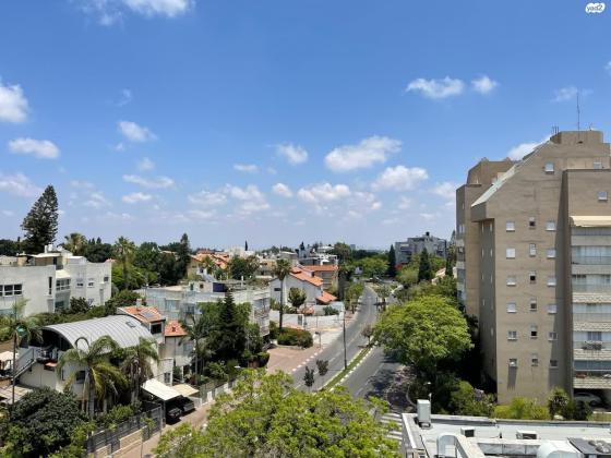ארלוזורוב 25 (מרכז)