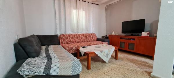 אלברט איינשטיין 57 (רסקו)