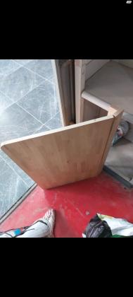 שולחן מתקפל בקדיחה לקיר