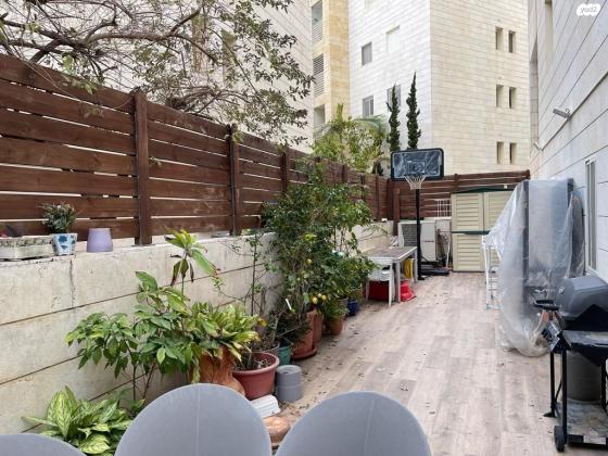 אהרון בקר 9 (תל ברוך צפון)