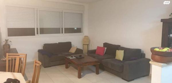 רופין 8 (מרכז)