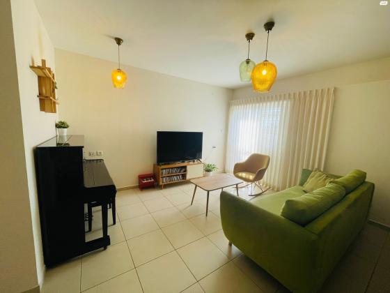 יונה צבי פיינשטיין 7 (מישור הנוף)