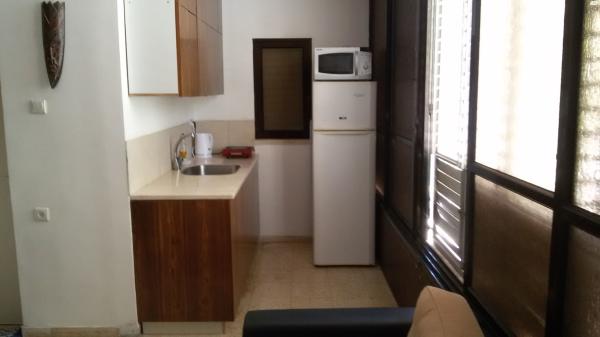 הרבי מרוז'ין 7 (שיכון מזרחי)