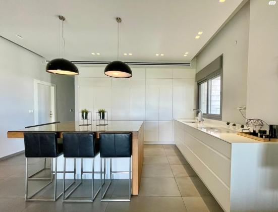 סמיר משה נקאש 6 (כפר גנים ג)