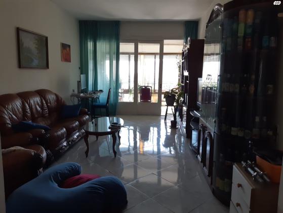 פינסקר 33 (זיו)