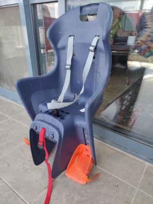 כסא אחורי לאופניים Polisport, משקל