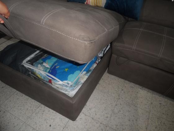 ספת ריש נפתחת למיטה וחצי