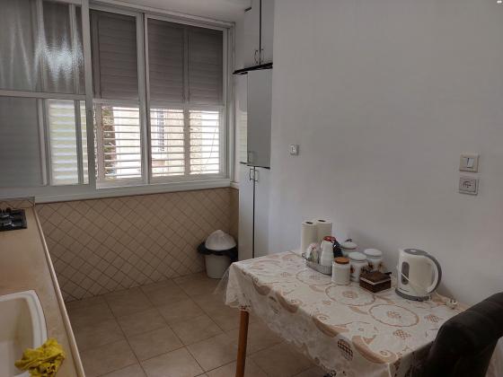 חלוצת הפרדסנות 19 (קרול)