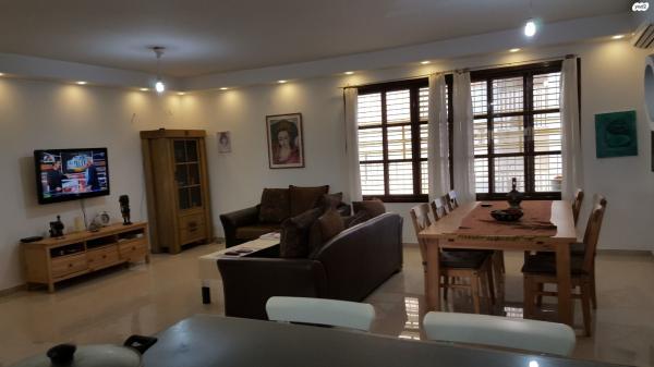 אורנים 7 (מרכז העיר)