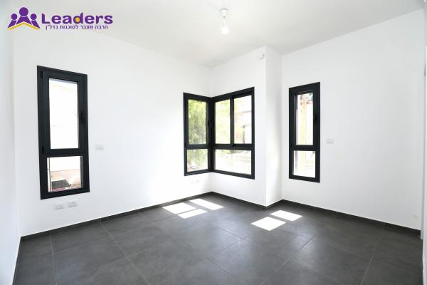 בן יהודה (הרצליה הצעירה)