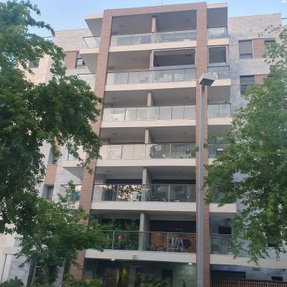 רמת הגולן (קריית שרת)