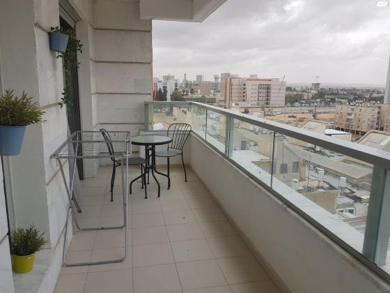 יצחק אבינו 13 (שכונה ד)