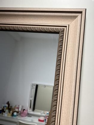 מראת גוף ענקית לתלייה על קיר