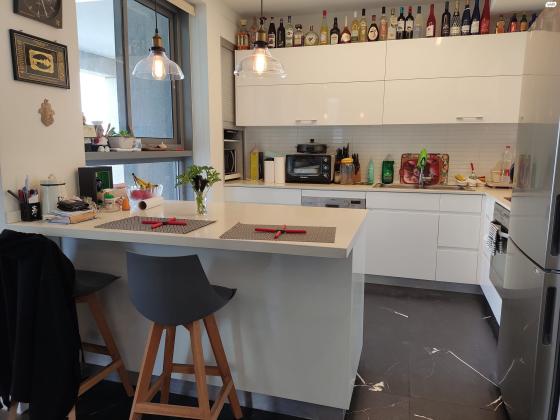 הרי הגלעד (הבורסה)