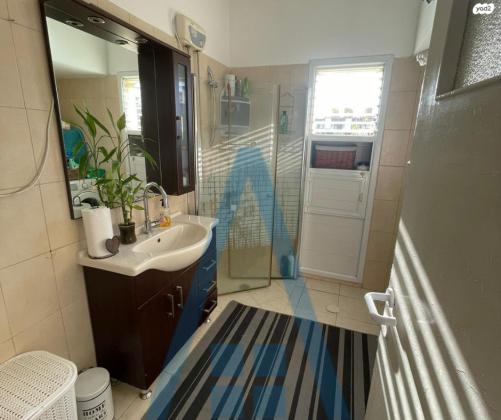 האחים טרבס 13 (ביל"ו)