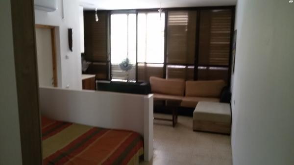 הרבי מרוז'ין 7 (שיכון מזרחי)