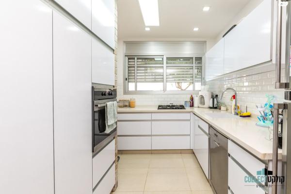 המעפילים (גבעת אולגה)