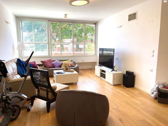 זלמן שניאור 7 (מרכז)