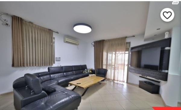 התאנים 33 (מרכז העיר)