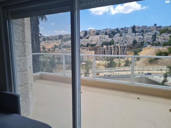 יוסף צבי רימון 63 (בית הכרם)
