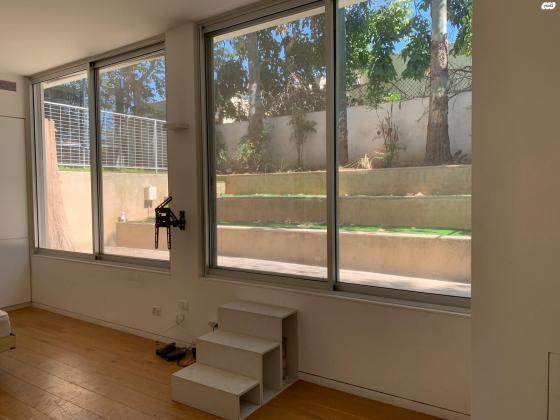 ישראל אשכנזי 10 (שיכון דן)