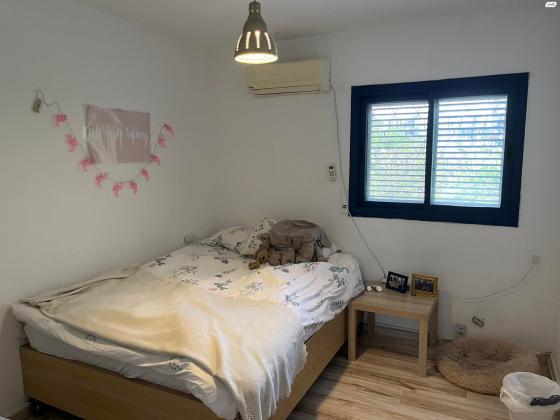 נחמיה 17 (מרכז)