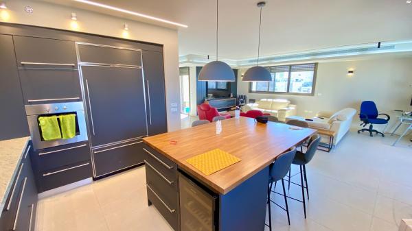 אביגדור סטימצקי 12 (רמת אביב החדשה)