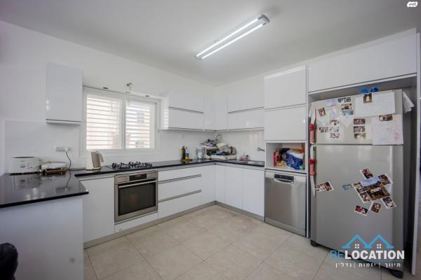 ד"ר גרשון ציפר 12 (קרית חיים מזרחית)