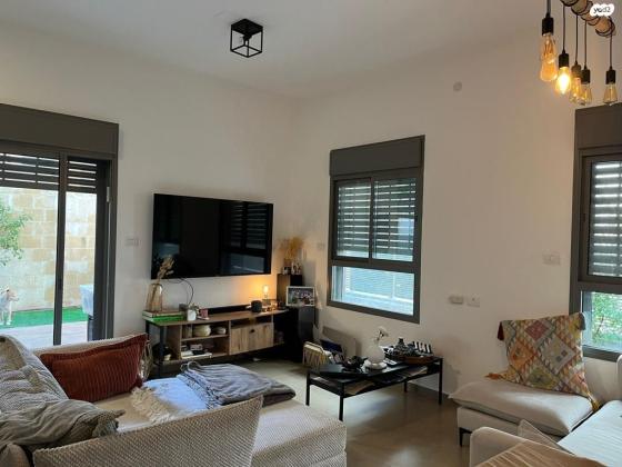 אביגיל 14 (החרוזים)